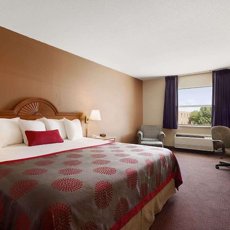 Ramada By Wyndham Sioux City Bagian luar foto