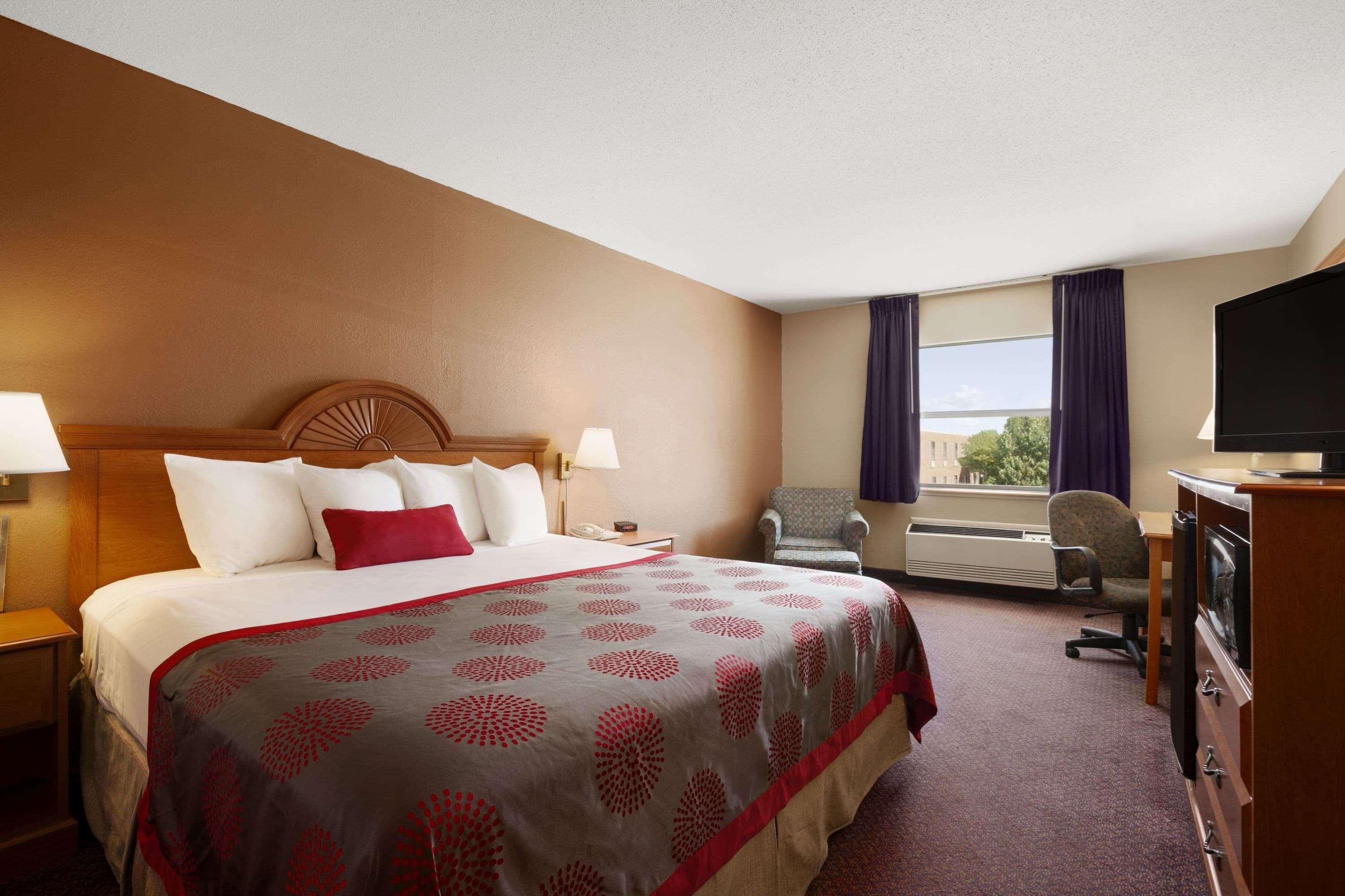 Ramada By Wyndham Sioux City Bagian luar foto