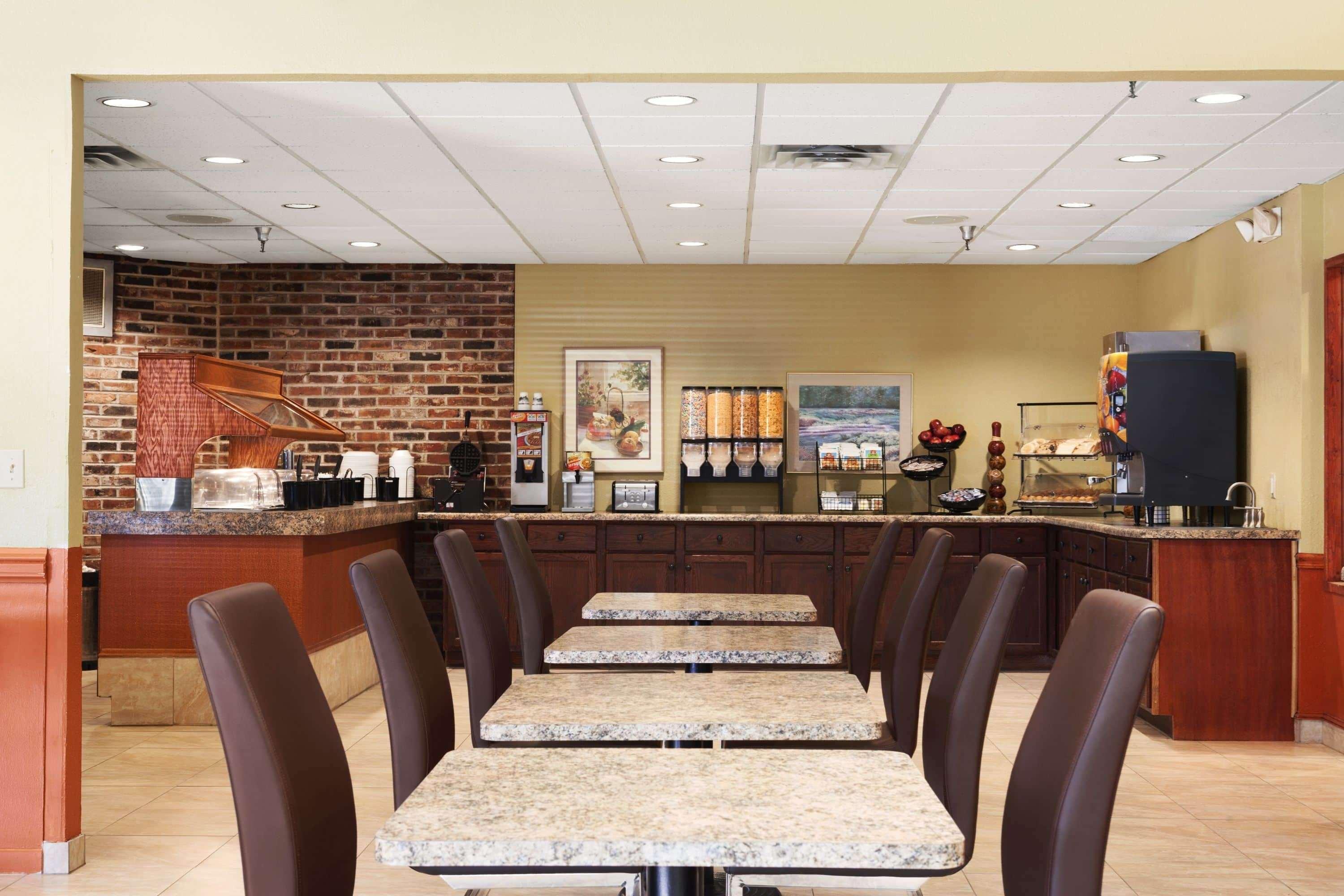 Ramada By Wyndham Sioux City Bagian luar foto